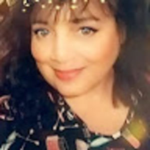 Meet your Posher, Debbie